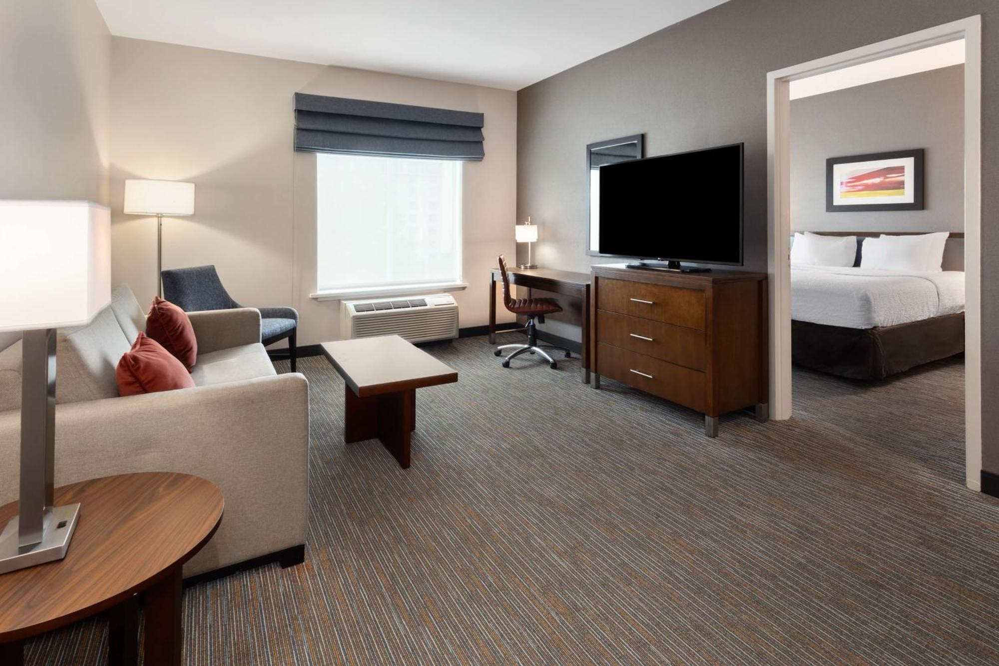Hampton Inn By Hilton Nashville Airport Century Place Экстерьер фото